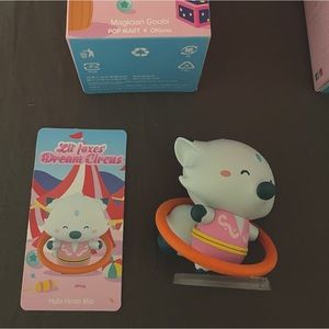POP MART x OKluna Lil' Foxes' Dream Circus Series (Hula Hoop Mia)